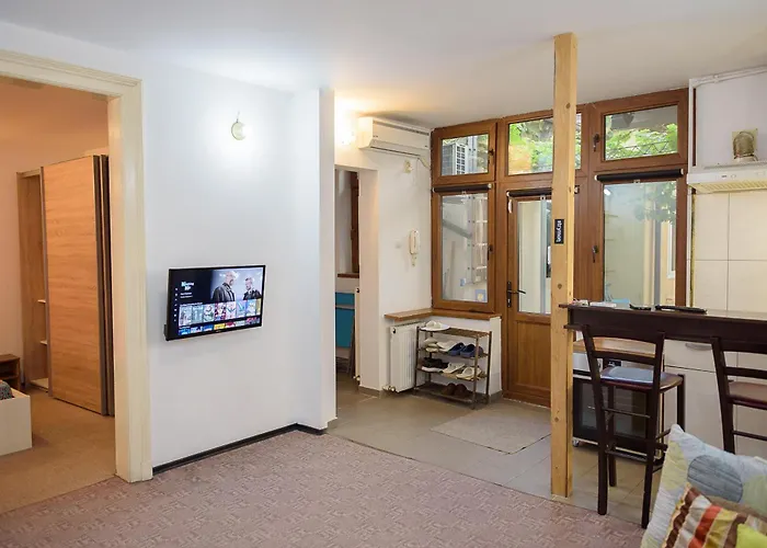 Center Walk And 3* Bukarest