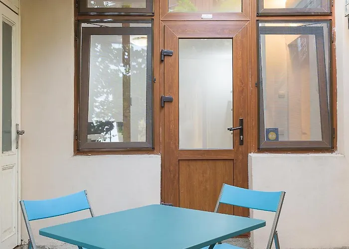 Center Walk And Guest house Bucharest