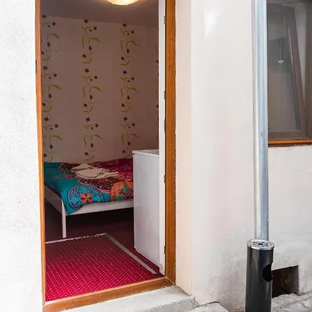 Center Walk And Casa de hóspedes Bucareste