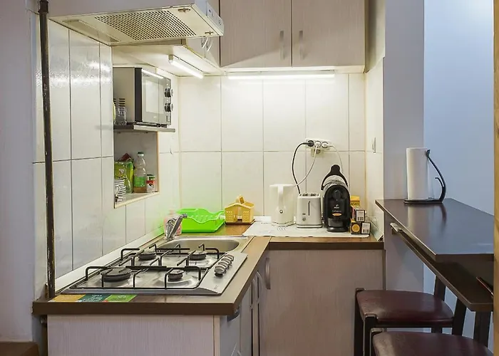 Center Walk And ブカレスト